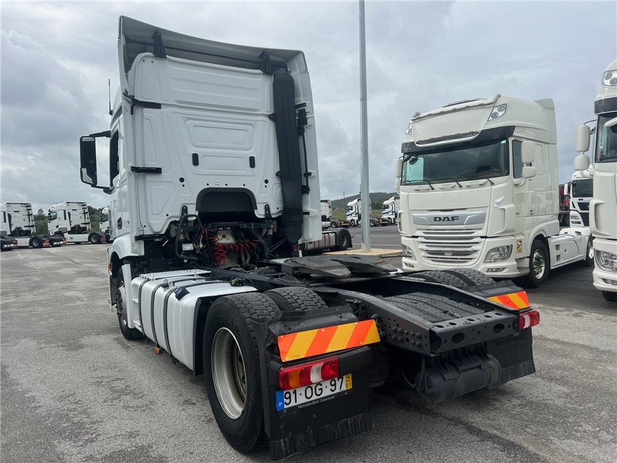 MERCEDES-BENZ ACTROS 1845 LS - شاحنة جرار: صور 4 MERCEDES-BENZ ACTROS 1845 LS - شاحنة جرار: صور 4