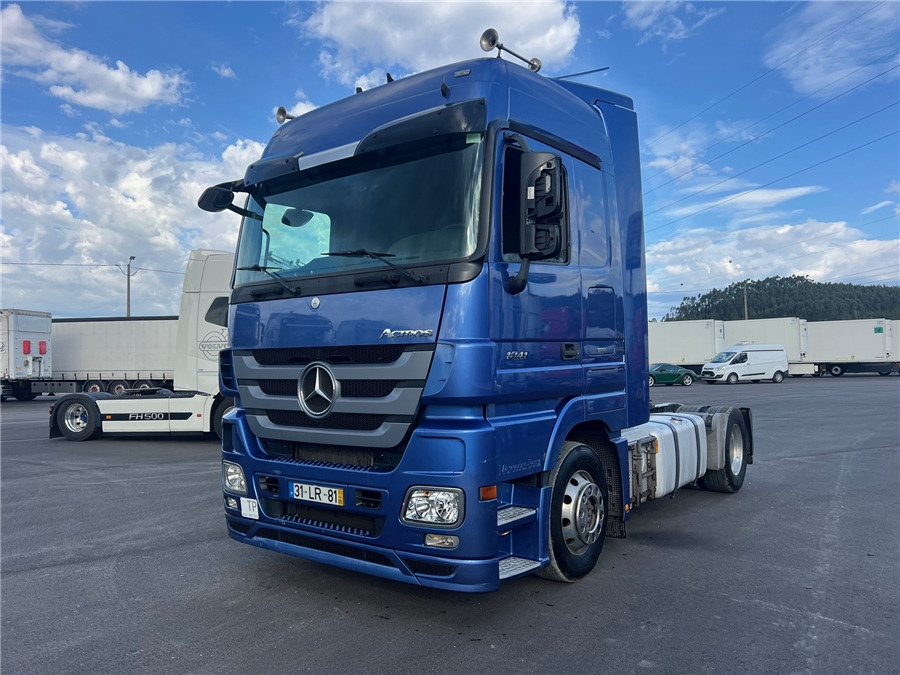 MERCEDES-BENZ Actros 1841 - شاحنة جرار: صور 1 MERCEDES-BENZ Actros 1841 - شاحنة جرار: صور 1