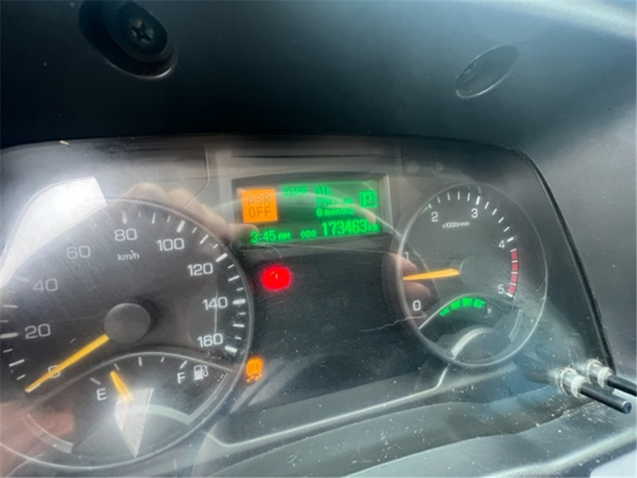 تأجير Mitsubishi 7C18 Mitsubishi 7C18: صور 7
