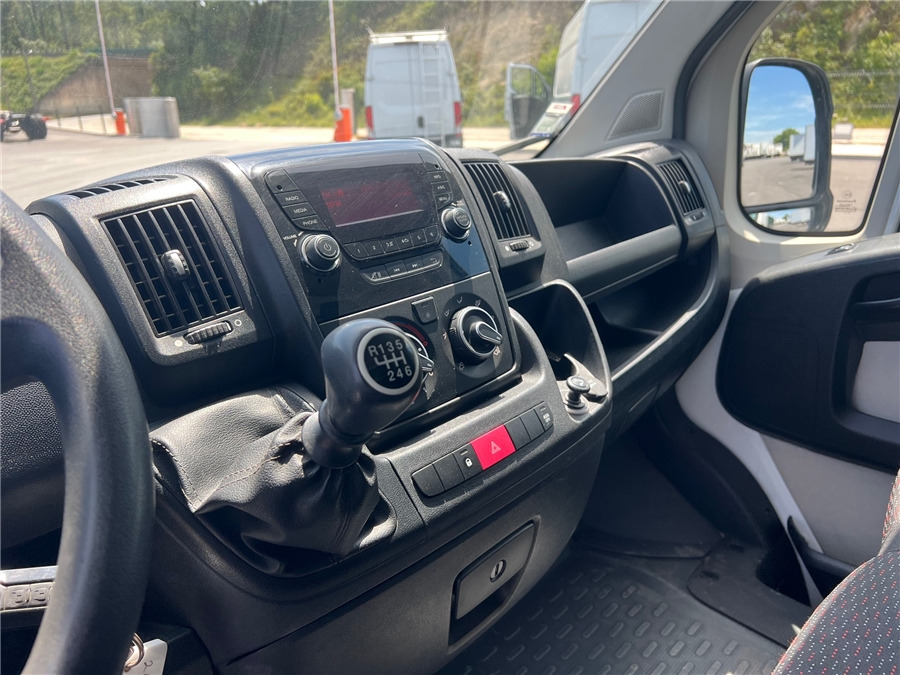 الشاحنات الصغيرة صندوق مغلق PEUGEOT BOXER: صور 12