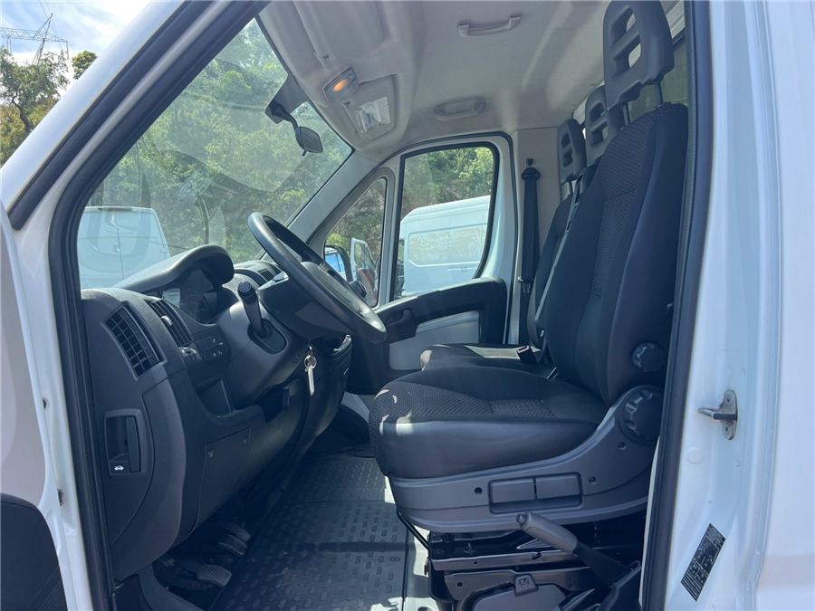 الشاحنات الصغيرة صندوق مغلق PEUGEOT BOXER: صور 11