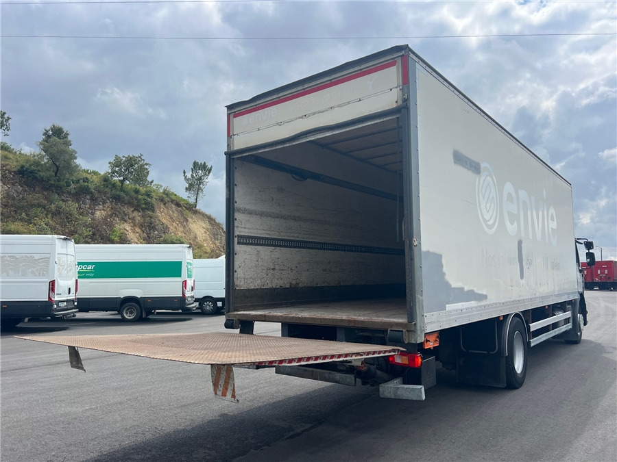 Renault D 19 - بصندوق مغلق شاحنة: صور 5 Renault D 19 - بصندوق مغلق شاحنة: صور 5