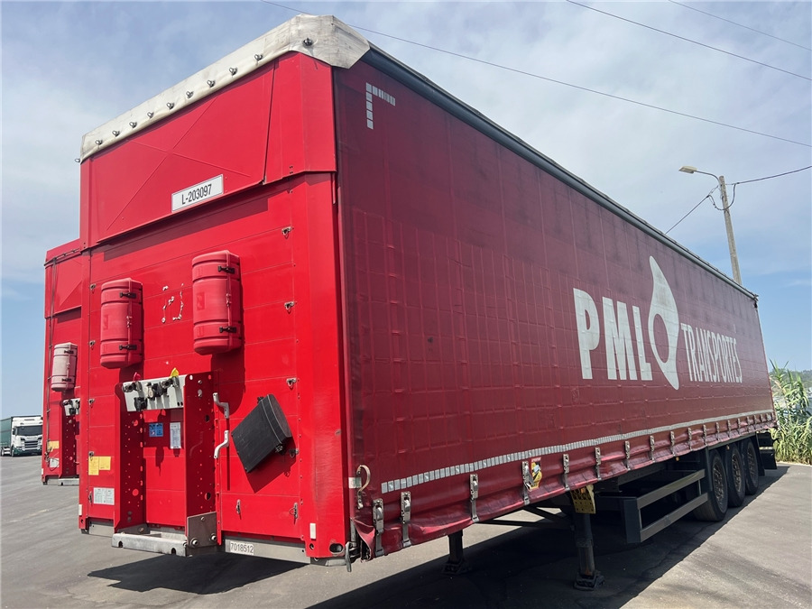 SCHMITZ CARGOBULL SCB-S3T TETO ELEVAR - الخيمة نصف مقطورة: صور 1 SCHMITZ CARGOBULL SCB-S3T TETO ELEVAR - الخيمة نصف مقطورة: صور 1