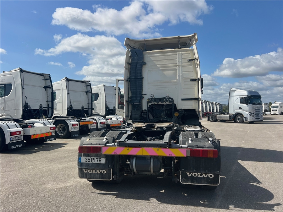 Volvo FH12-37 - شاحنة جرار: صور 4 Volvo FH12-37 - شاحنة جرار: صور 4