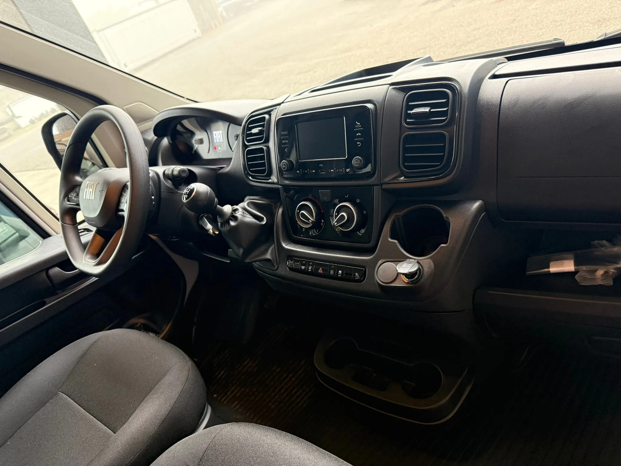 FIAT DUCATO MAXI L4 SERIE 9 - الشاحنات الصغيرة المسطحة: صور 2 FIAT DUCATO MAXI L4 SERIE 9 - الشاحنات الصغيرة المسطحة: صور 2