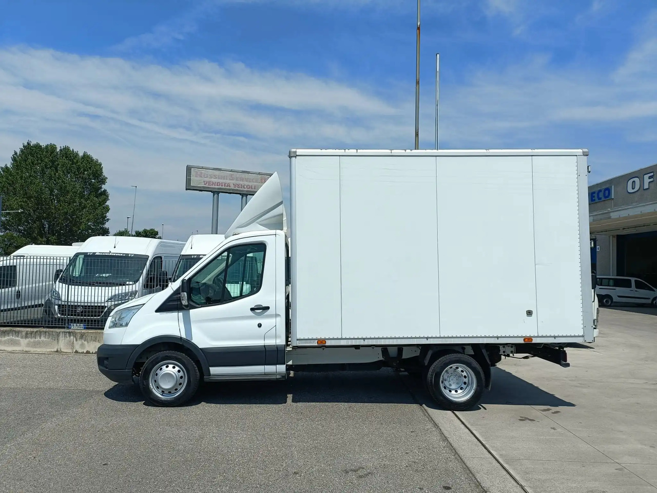 FORD TRANSIT FURGONATO BOX - الشاحنات الصغيرة صندوق مغلق: صور 5 FORD TRANSIT FURGONATO BOX - الشاحنات الصغيرة صندوق مغلق: صور 5