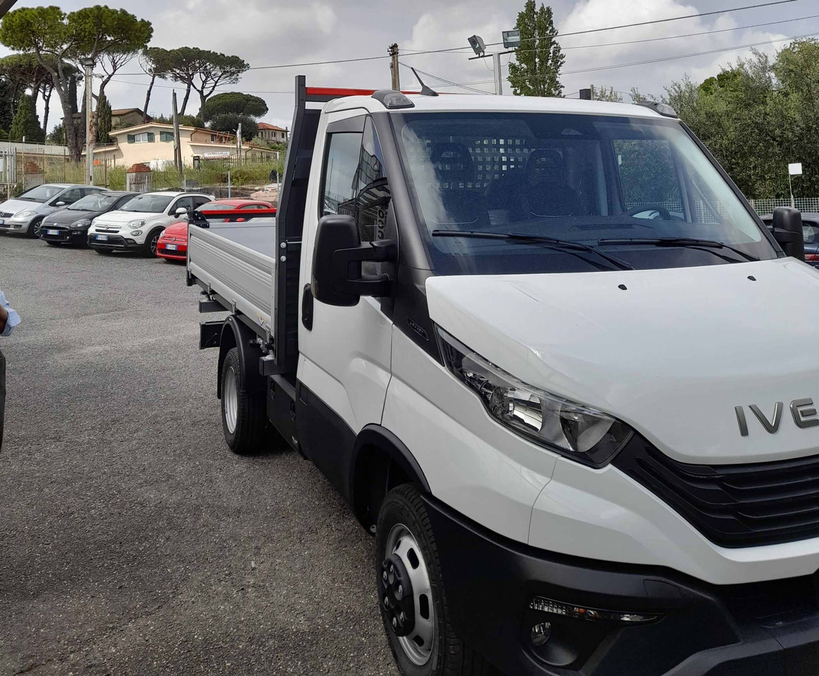 IVECO DAILY 35C12 2.3 RIBALTABILE 2025 NUOVO - قلاب صغير: صور 2 IVECO DAILY 35C12 2.3 RIBALTABILE 2025 NUOVO - قلاب صغير: صور 2