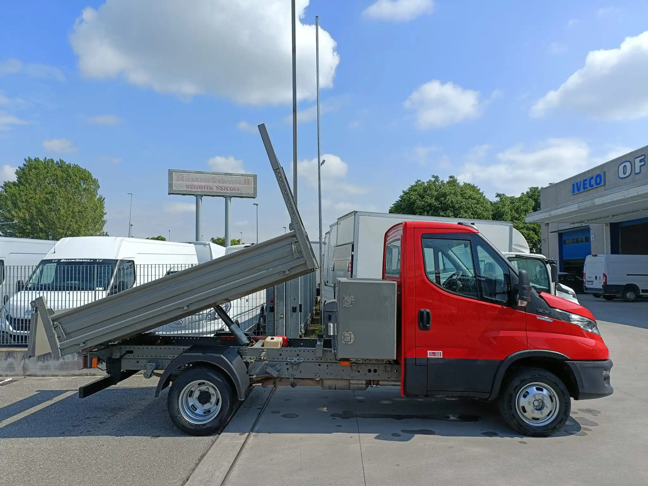 IVECO DAILY 35C12 RIBALTABILE - قلاب صغير: صور 4 IVECO DAILY 35C12 RIBALTABILE - قلاب صغير: صور 4