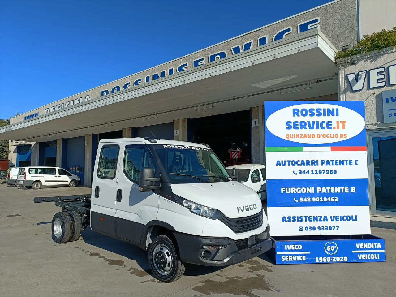 IVECO DAILY 35C16 DOPPIA CABINA 7 POSTI - الشاحنات الصغيرة: صور 1 IVECO DAILY 35C16 DOPPIA CABINA 7 POSTI - الشاحنات الصغيرة: صور 1