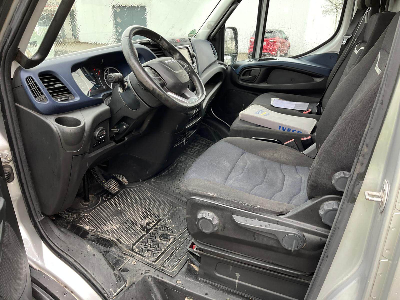 IVECO DAILY 35C18P FURGONE STANDARD - فان: صور 4 IVECO DAILY 35C18P FURGONE STANDARD - فان: صور 4