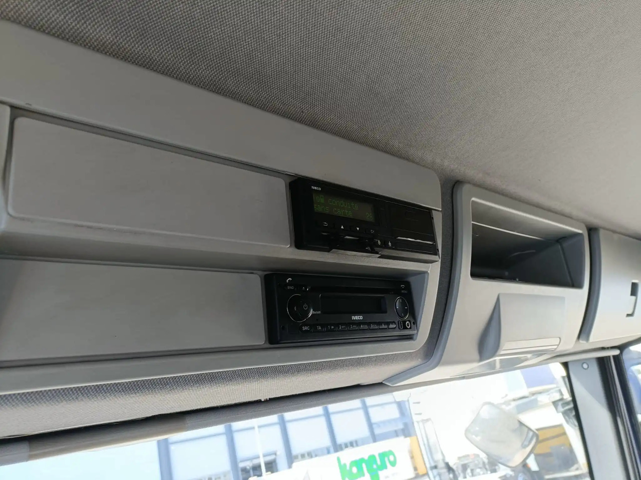 IVECO EUROCARGO 160E25P - الشاسيه شاحنة: صور 5 IVECO EUROCARGO 160E25P - الشاسيه شاحنة: صور 5