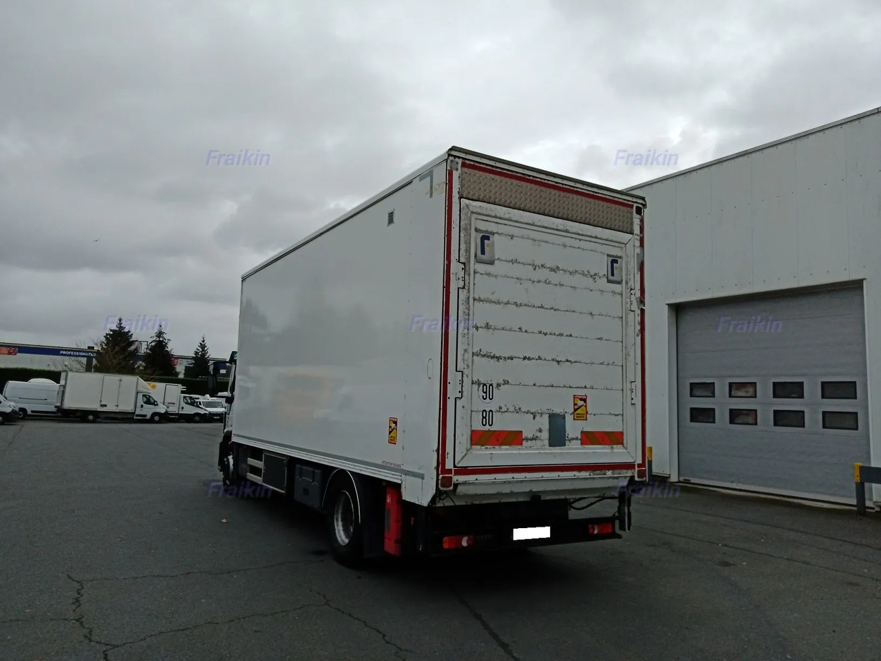 IVECO EUROCARGO 180EL32P EURO 6 - بصندوق مغلق شاحنة: صور 2 IVECO EUROCARGO 180EL32P EURO 6 - بصندوق مغلق شاحنة: صور 2
