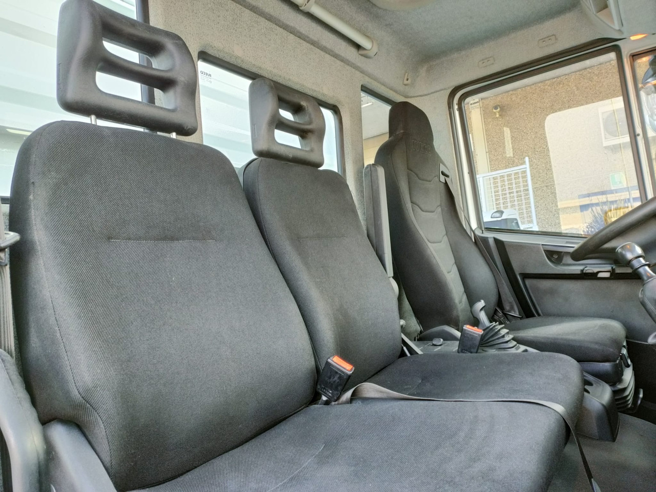 الشاسيه شاحنة IVECO EUROCARGO 80E22K: صور 7