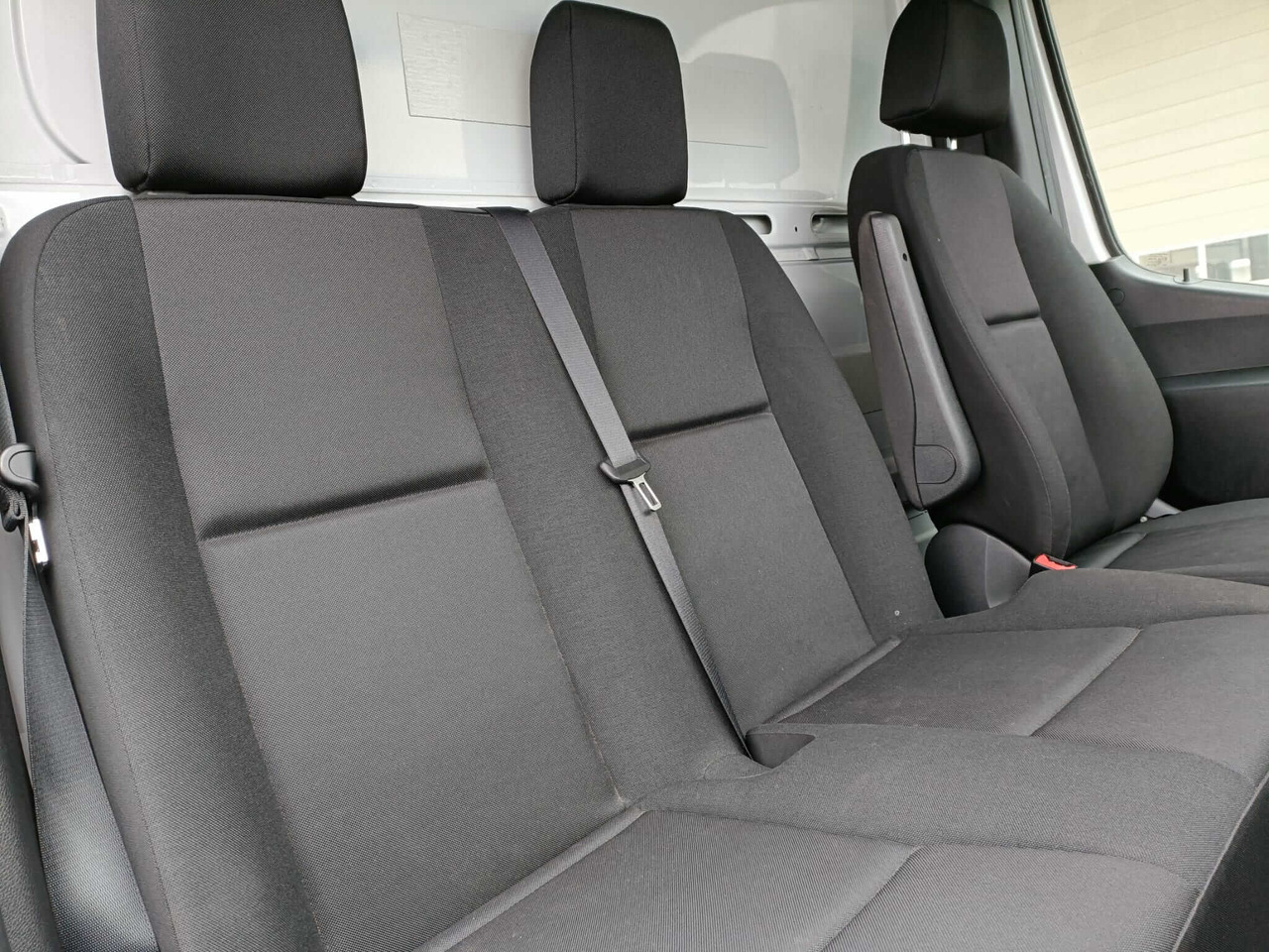 تأجير  MERCEDES BENZ SPRINTER 415 150 CV MERCEDES BENZ SPRINTER 415 150 CV: صور 9