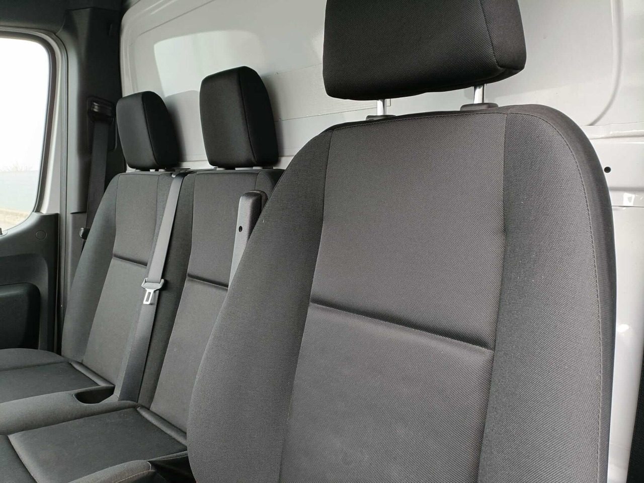 تأجير  MERCEDES BENZ SPRINTER 415 150 CV MERCEDES BENZ SPRINTER 415 150 CV: صور 12