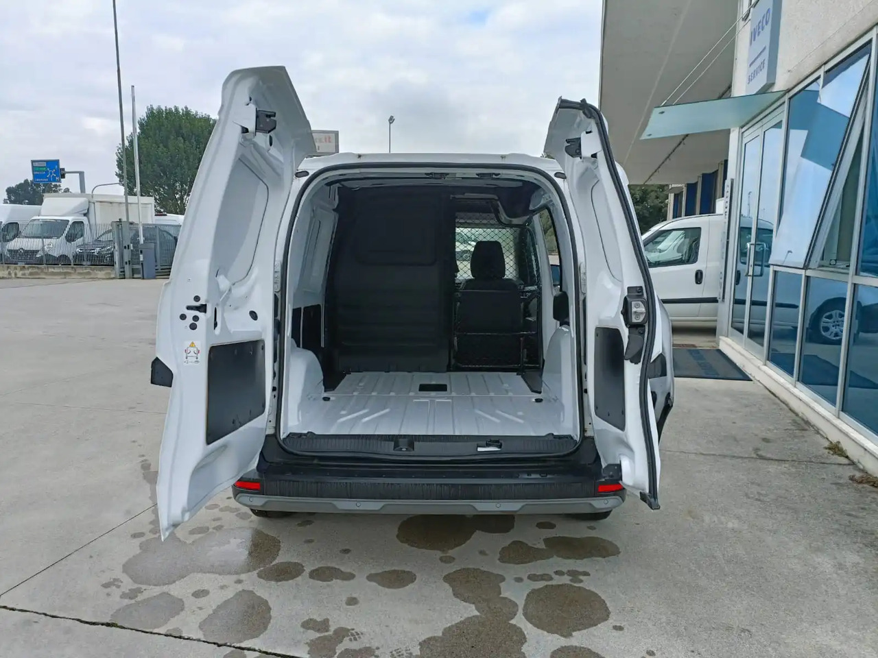 RENAULT KANGOO EV45 – 100% ELETTRICO - فان, فان كهربائية: صور 3 RENAULT KANGOO EV45 – 100% ELETTRICO - فان, فان كهربائية: صور 3