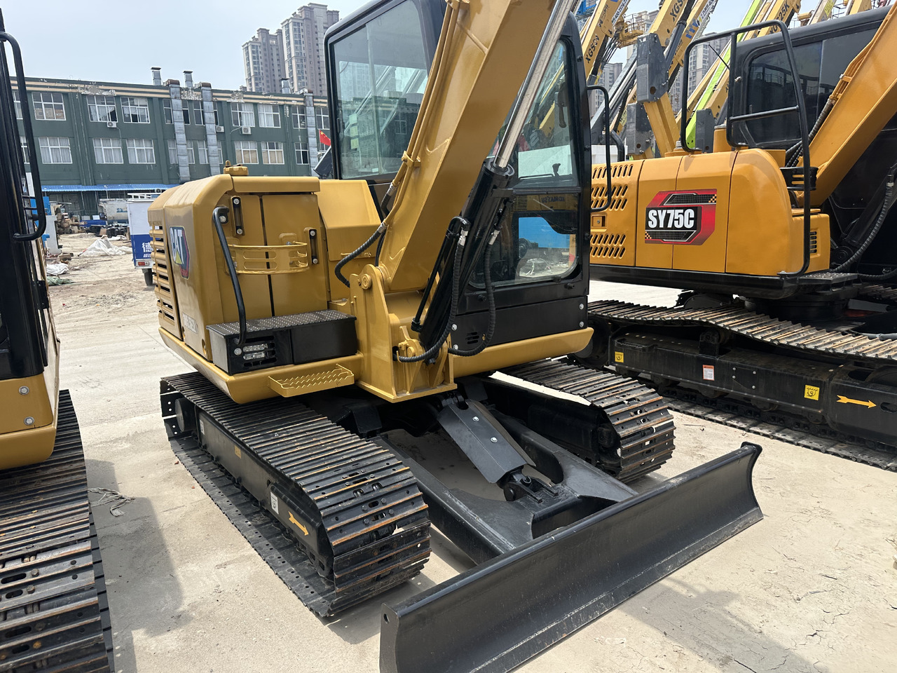 Caterpillar 305.5E - حفارة مصغرة: صور 1 Caterpillar 305.5E - حفارة مصغرة: صور 1