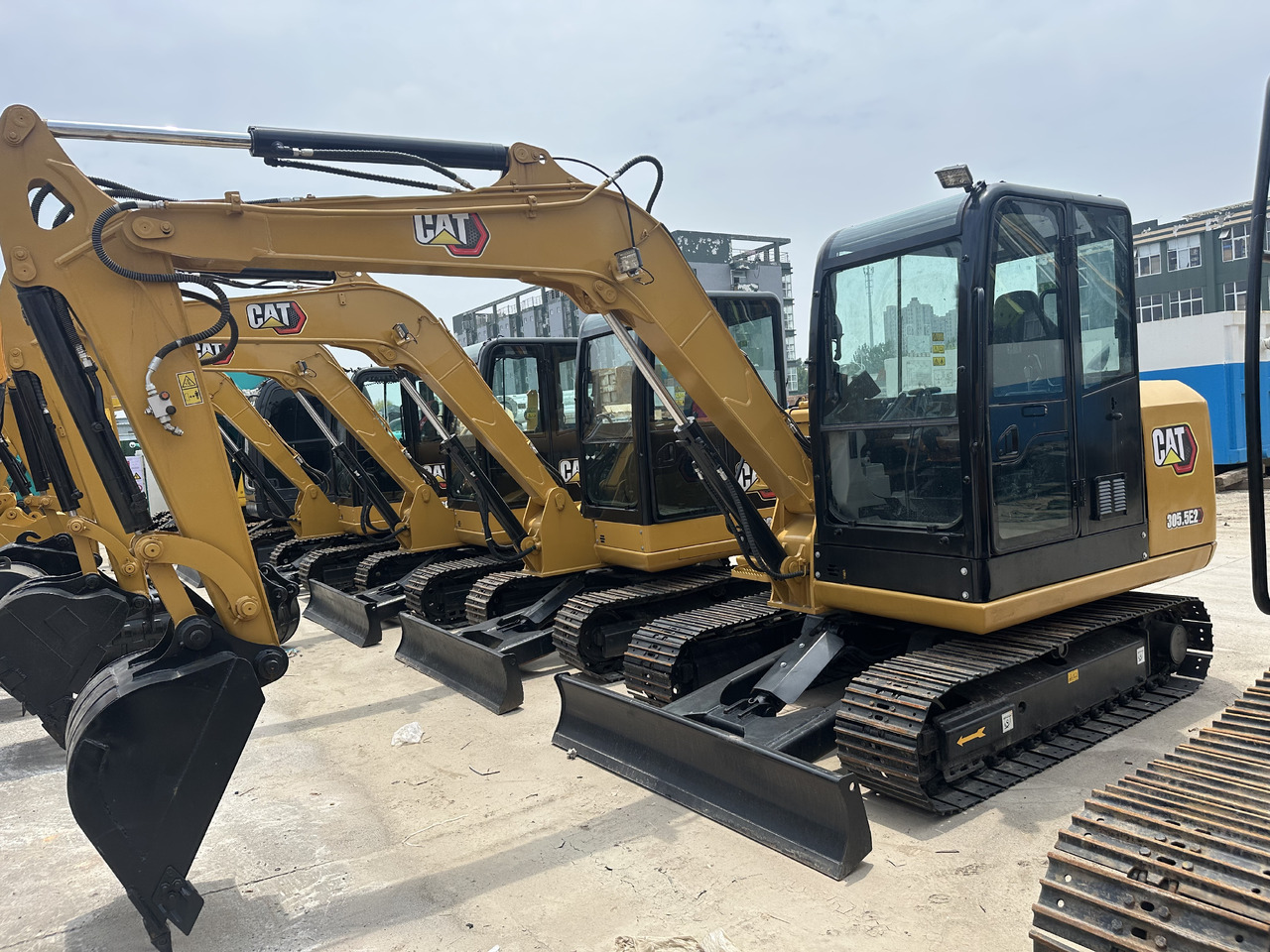 Caterpillar 305.5E - حفارة مصغرة: صور 4 Caterpillar 305.5E - حفارة مصغرة: صور 4