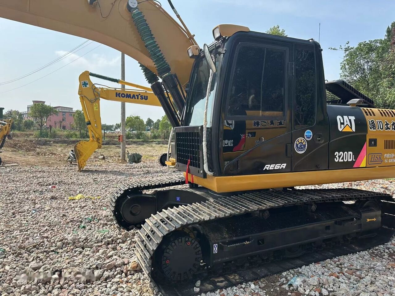 Caterpillar 320D - حفارات زحافة: صور 1 Caterpillar 320D - حفارات زحافة: صور 1