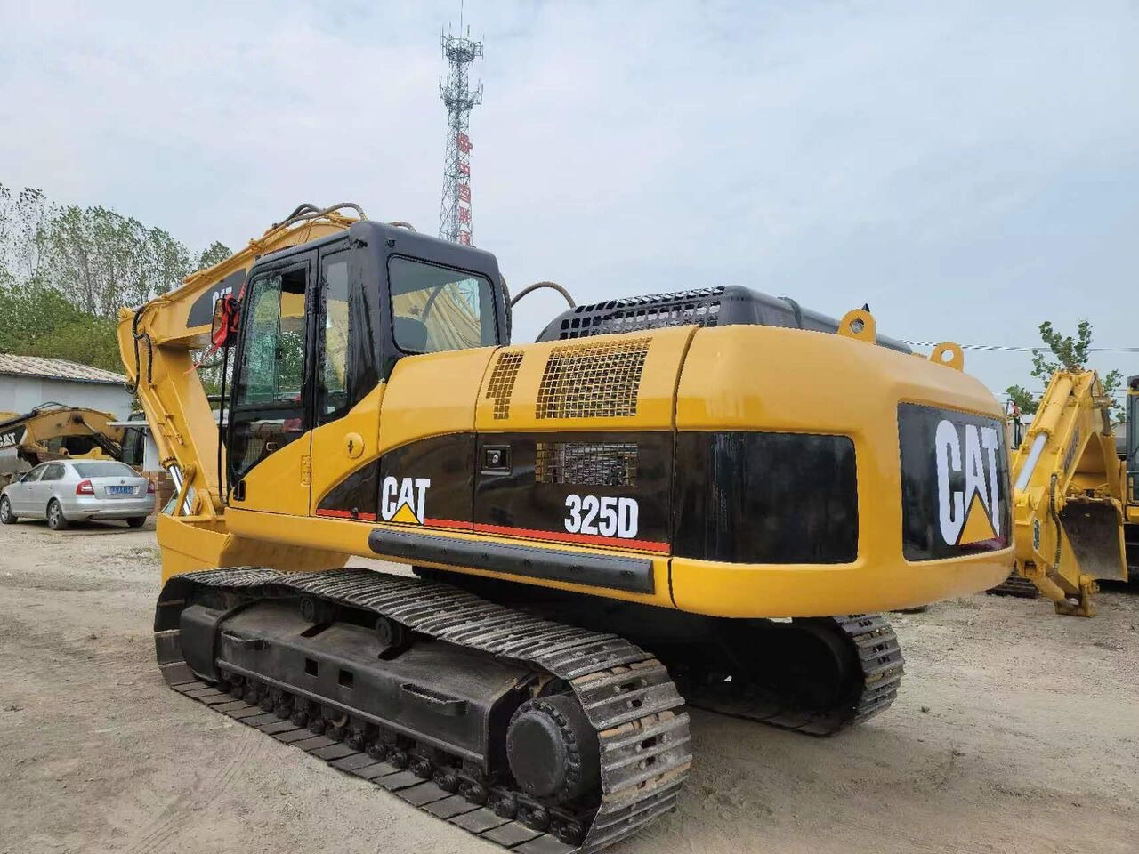 Caterpillar 325D - حفارات زحافة: صور 1 Caterpillar 325D - حفارات زحافة: صور 1