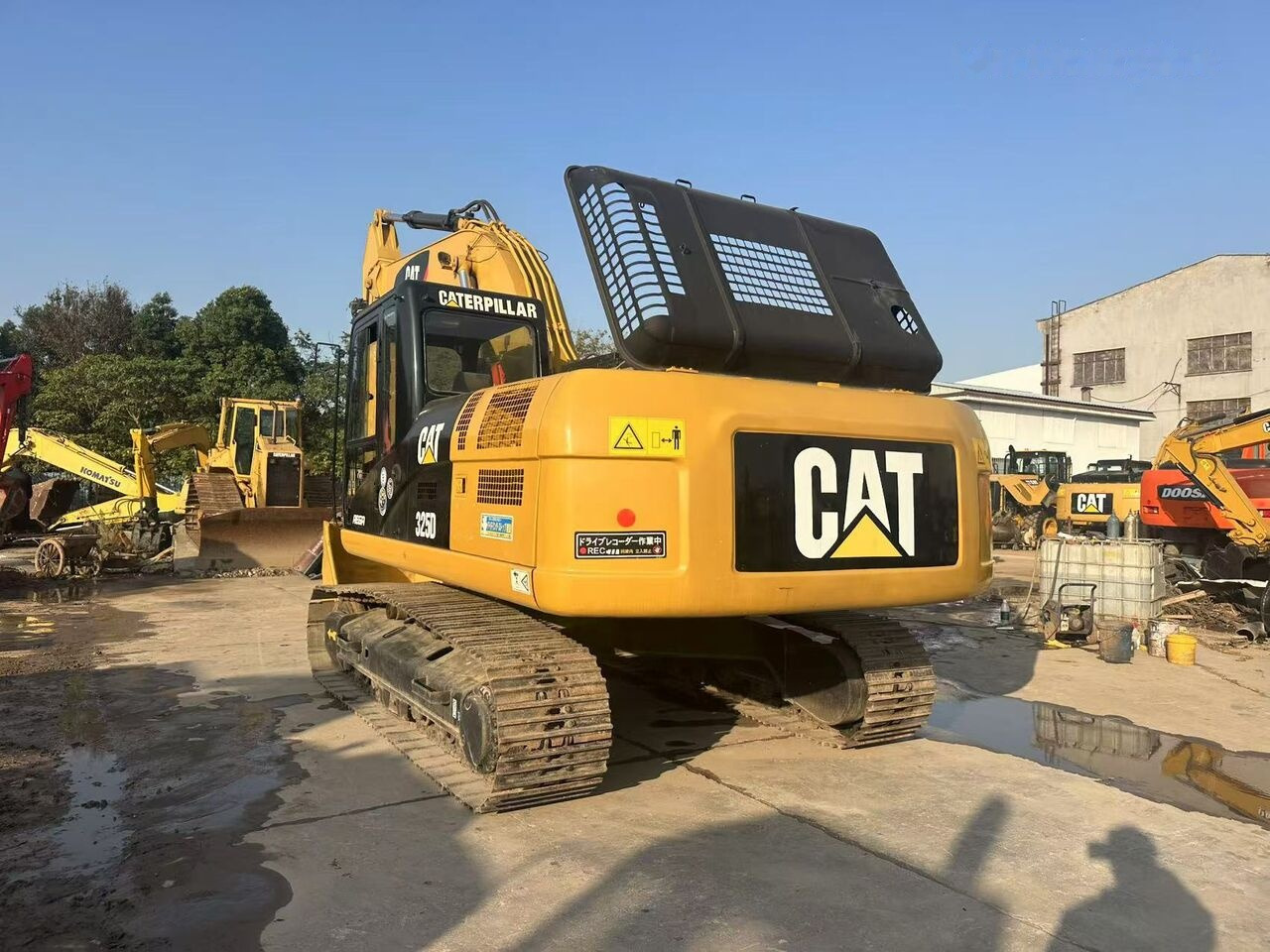 Caterpillar 325D - حفارات زحافة: صور 5 Caterpillar 325D - حفارات زحافة: صور 5