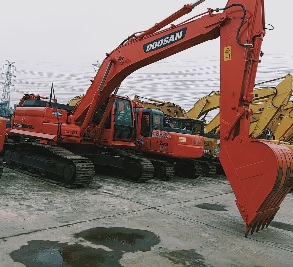 Doosan DX300 - حفارات زحافة: صور 4 Doosan DX300 - حفارات زحافة: صور 4