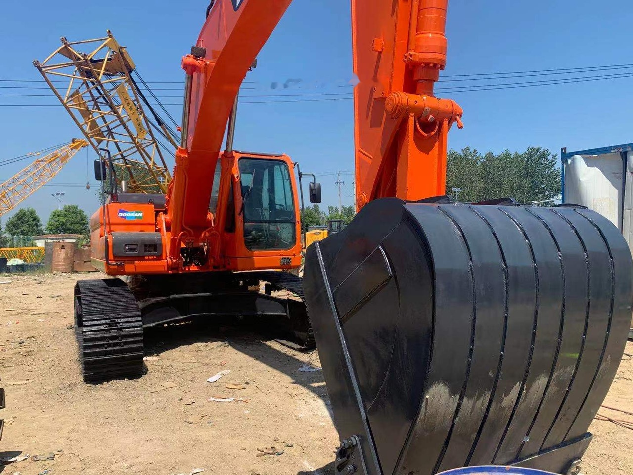 Doosan DX300 - حفارات زحافة: صور 3 Doosan DX300 - حفارات زحافة: صور 3