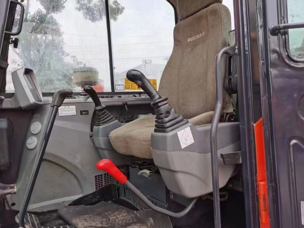 Doosan DX55 - حفارات زحافة: صور 3 Doosan DX55 - حفارات زحافة: صور 3
