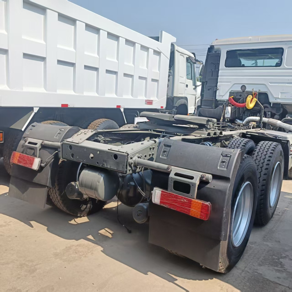 HOWO 6x4 - شاحنة جرار: صور 5 HOWO 6x4 - شاحنة جرار: صور 5