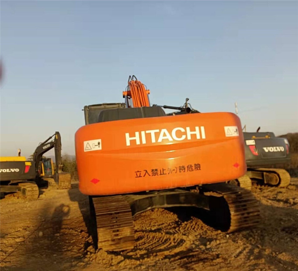 Hitachi 210-3 - حفارات زحافة: صور 2 Hitachi 210-3 - حفارات زحافة: صور 2