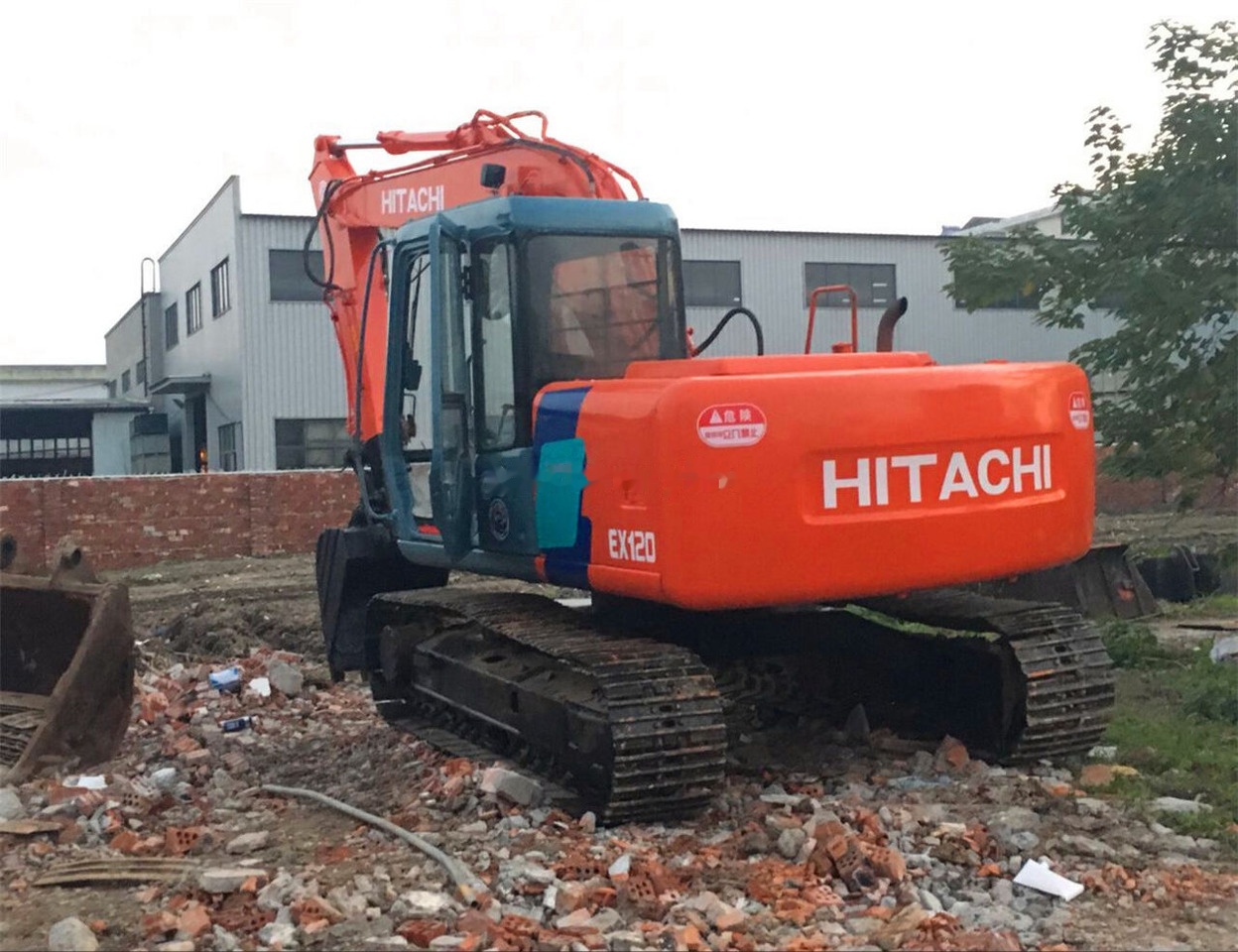 Hitachi EX120-3 - حفارات زحافة: صور 3 Hitachi EX120-3 - حفارات زحافة: صور 3