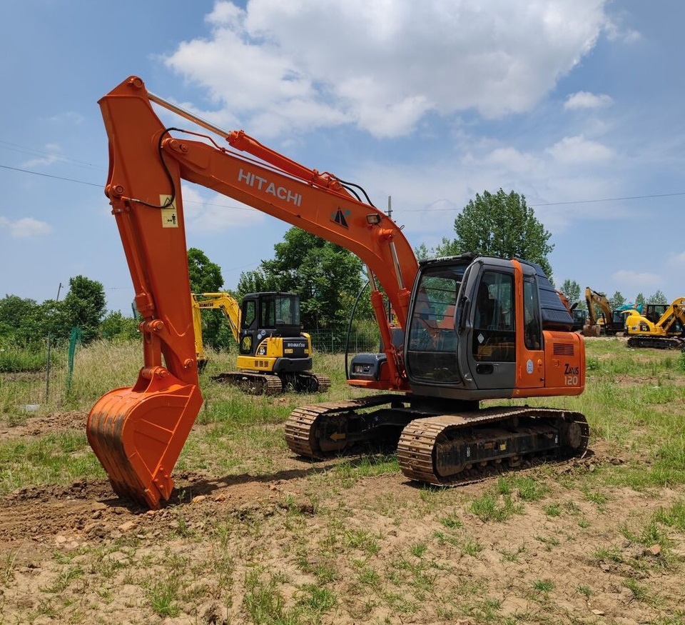 Hitachi ZX120 - حفارات زحافة: صور 1 Hitachi ZX120 - حفارات زحافة: صور 1