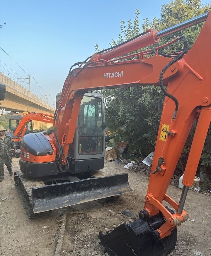 Hitachi ZX55 - حفارة مصغرة: صور 3 Hitachi ZX55 - حفارة مصغرة: صور 3