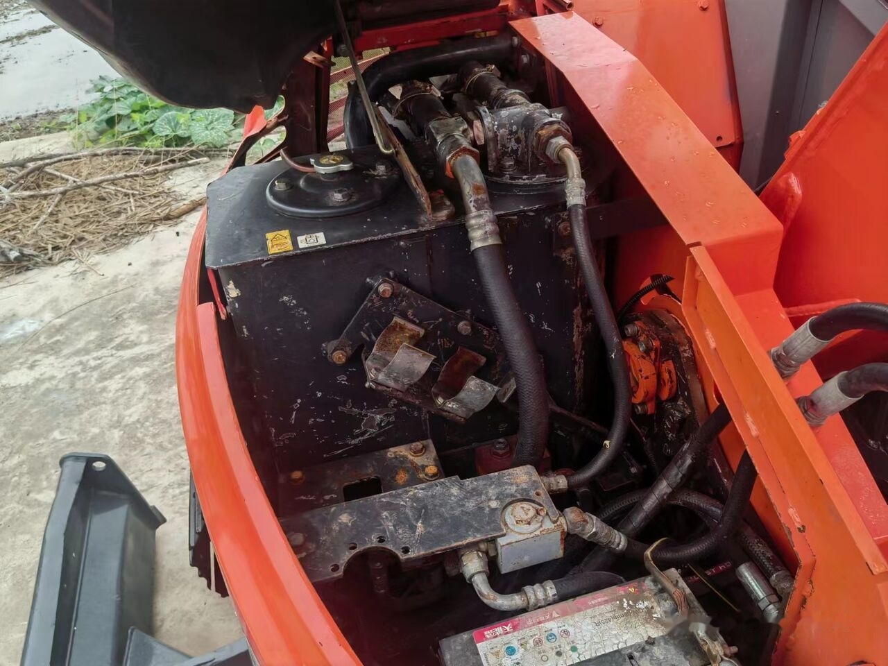 Hitachi ZX55 - حفارة مصغرة: صور 1 Hitachi ZX55 - حفارة مصغرة: صور 1