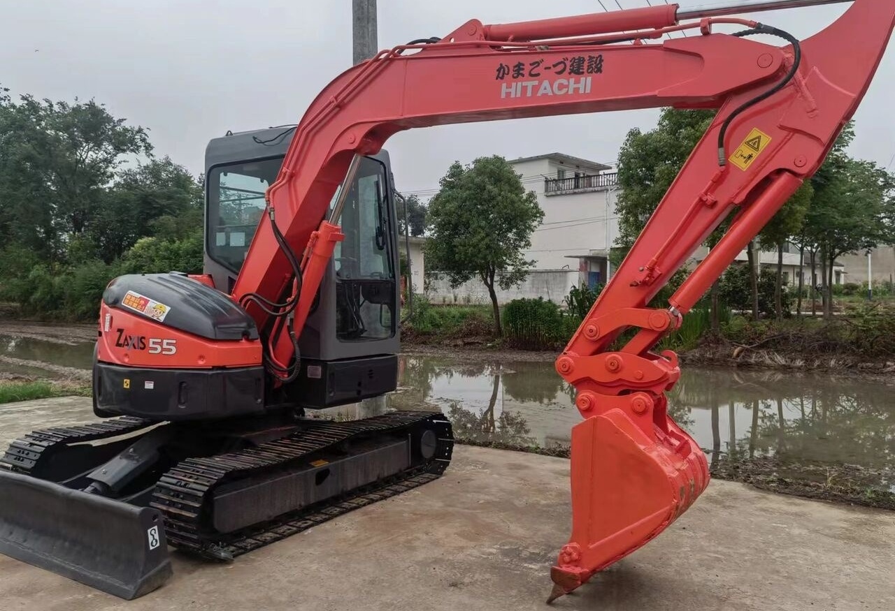 Hitachi ZX55 - حفارة مصغرة: صور 2 Hitachi ZX55 - حفارة مصغرة: صور 2