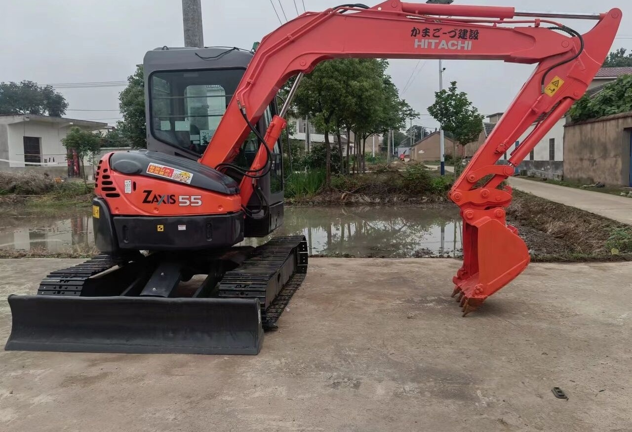 Hitachi ZX55 - حفارة مصغرة: صور 3 Hitachi ZX55 - حفارة مصغرة: صور 3