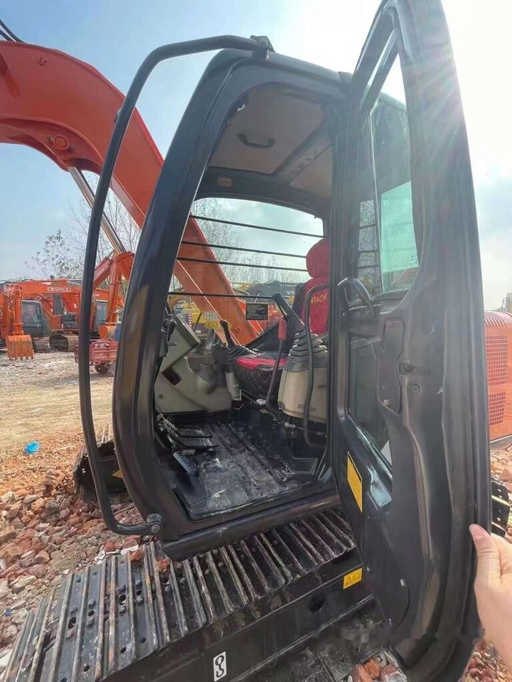 Hitachi ZX70 - حفارات زحافة: صور 3 Hitachi ZX70 - حفارات زحافة: صور 3