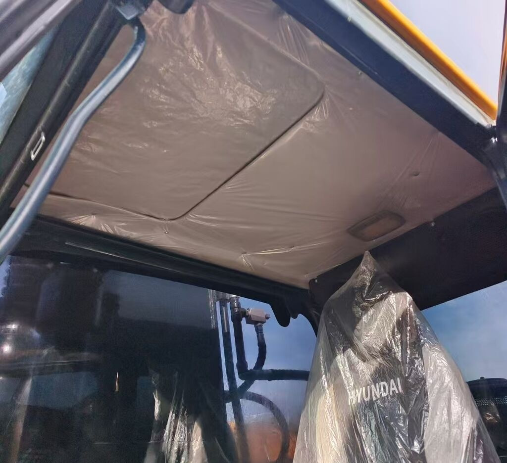 Hyundai R220LC-9S - حفارات زحافة: صور 3 Hyundai R220LC-9S - حفارات زحافة: صور 3