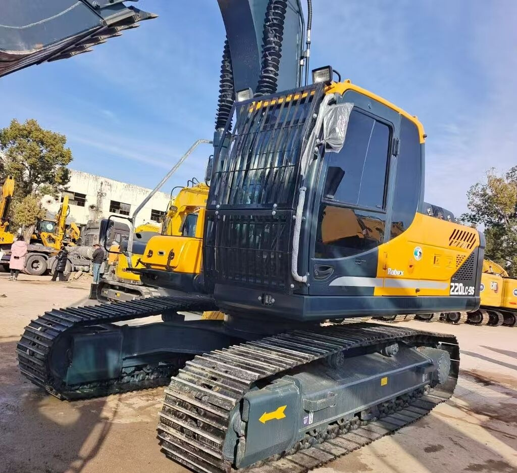 Hyundai R220LC-9S - حفارات زحافة: صور 4 Hyundai R220LC-9S - حفارات زحافة: صور 4