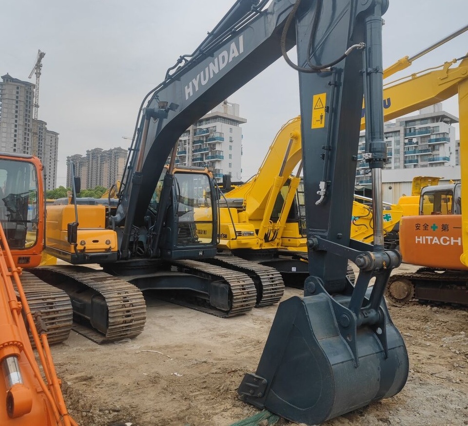 Hyundai R225-9T - حفارات زحافة: صور 3 Hyundai R225-9T - حفارات زحافة: صور 3