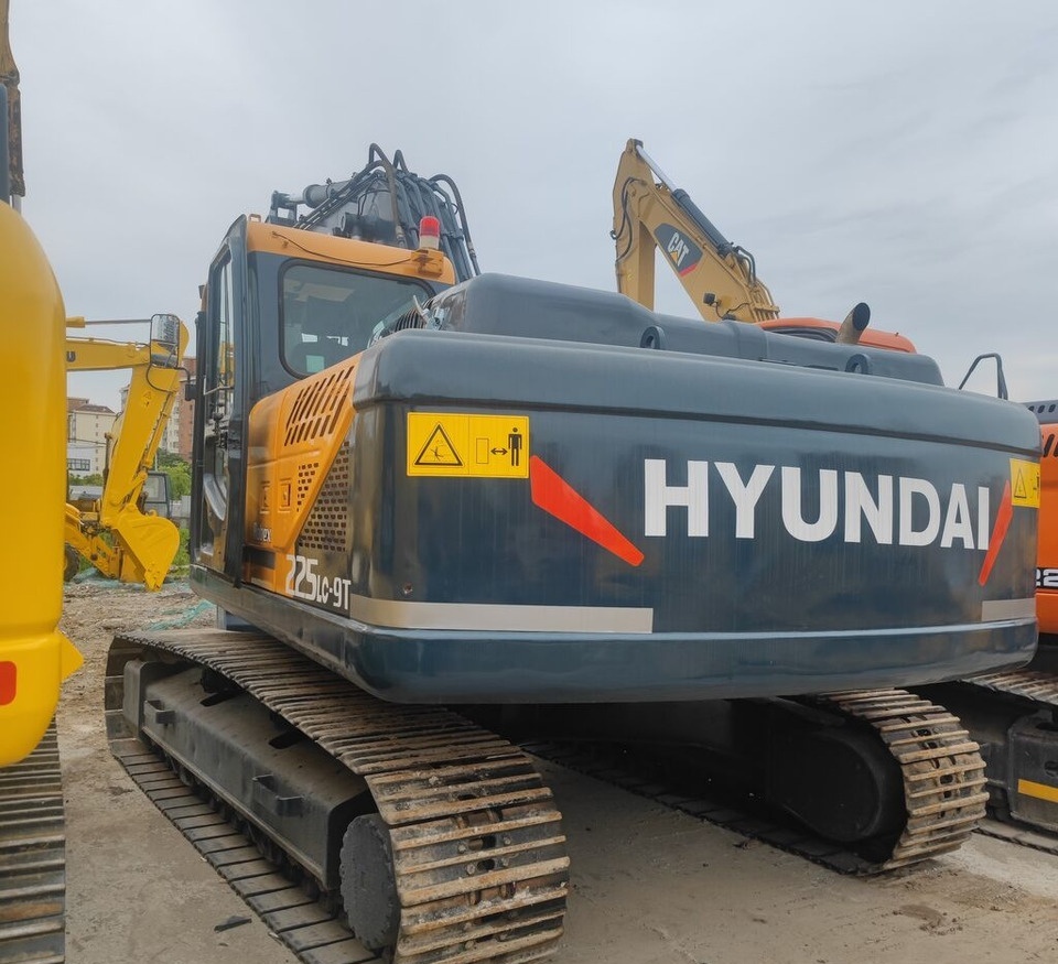 Hyundai R225-9T - حفارات زحافة: صور 2 Hyundai R225-9T - حفارات زحافة: صور 2