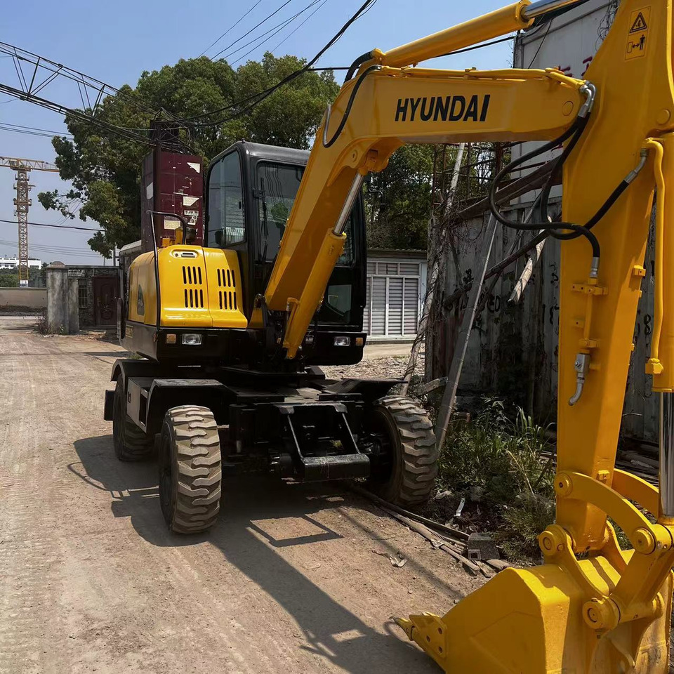 Hyundai R60W-7 - حفارة على عجلات: صور 3 Hyundai R60W-7 - حفارة على عجلات: صور 3