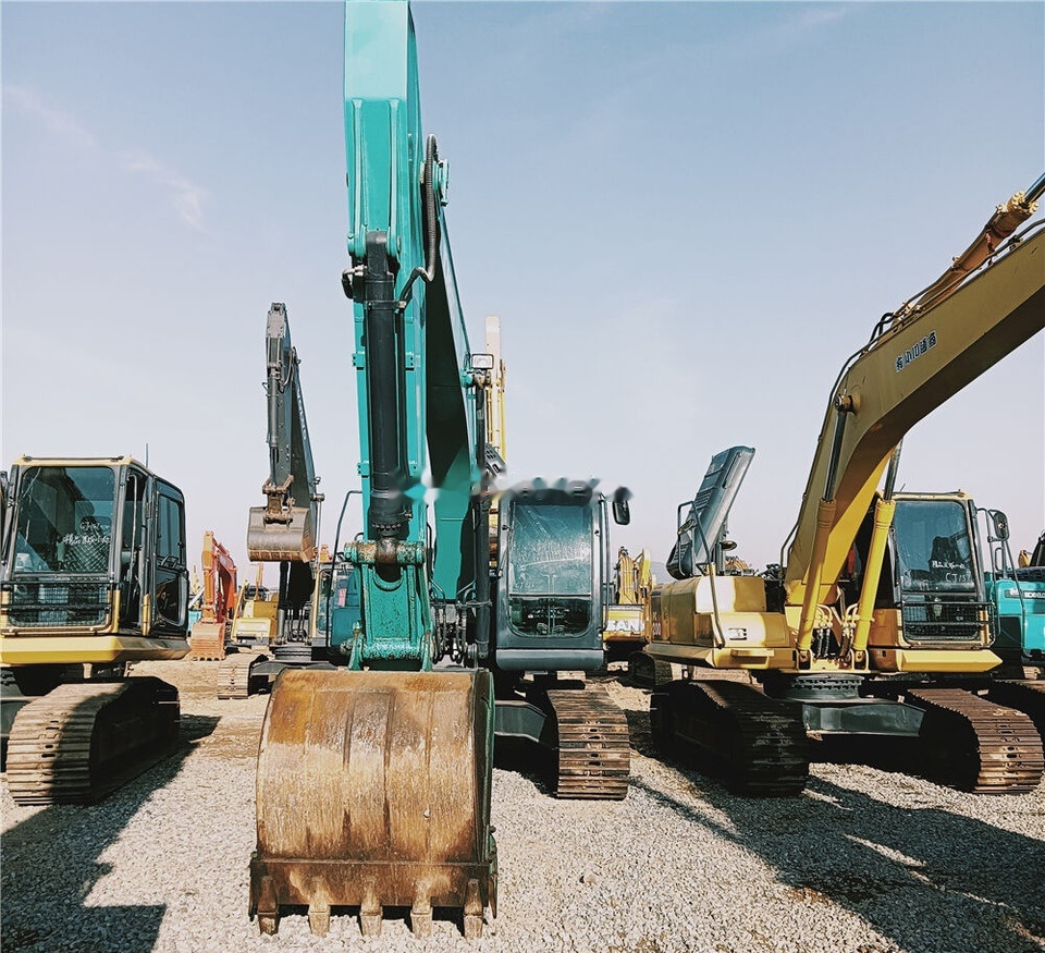 Kobelco SK200D - حفارات زحافة: صور 5 Kobelco SK200D - حفارات زحافة: صور 5