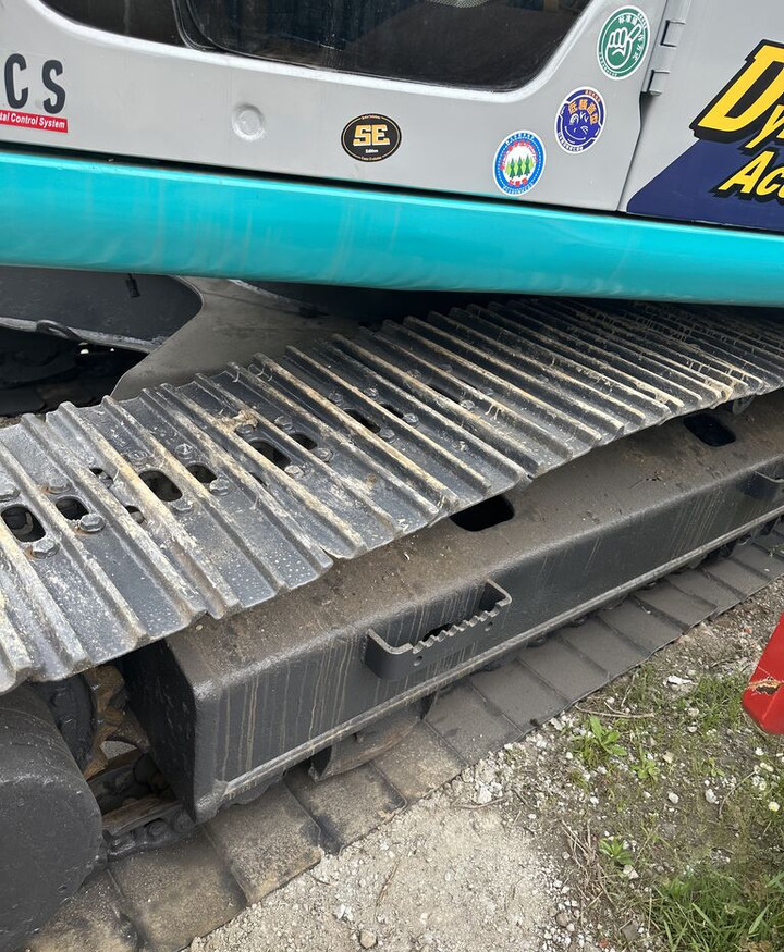 Kobelco SK200 - حفارات زحافة: صور 4 Kobelco SK200 - حفارات زحافة: صور 4