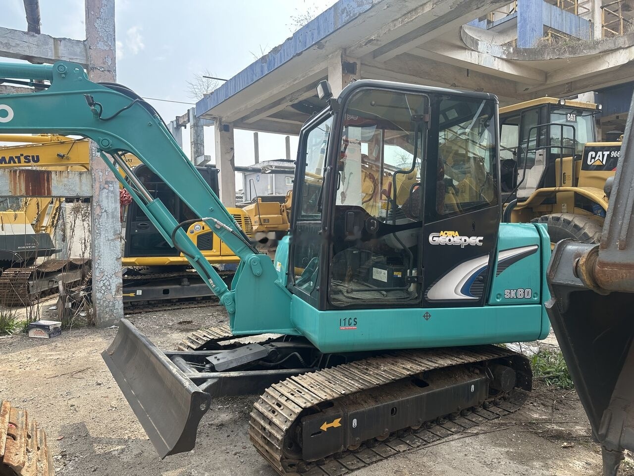 Kobelco SK60 - حفارة مصغرة: صور 5 Kobelco SK60 - حفارة مصغرة: صور 5