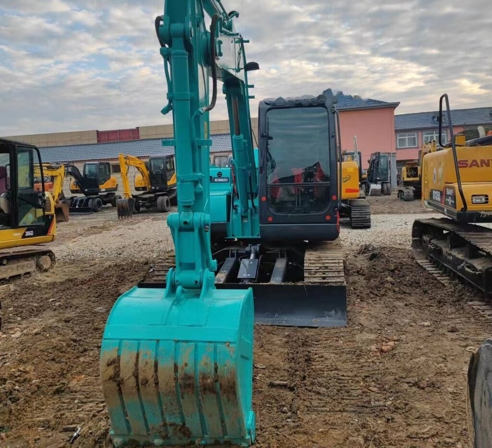 Kobelco SK75 - حفارة مصغرة: صور 4 Kobelco SK75 - حفارة مصغرة: صور 4