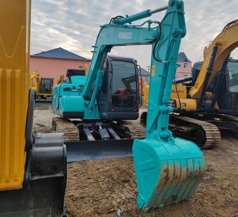 Kobelco SK75 - حفارة مصغرة: صور 5 Kobelco SK75 - حفارة مصغرة: صور 5