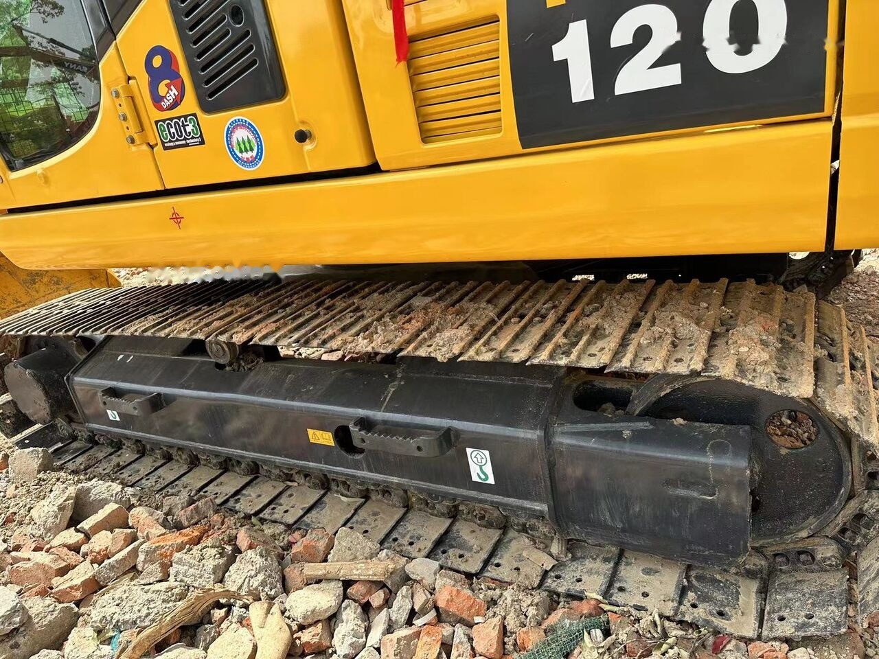Komatsu PC120-8 - حفارات زحافة: صور 5 Komatsu PC120-8 - حفارات زحافة: صور 5