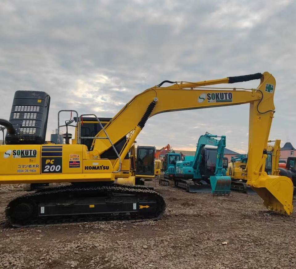 Komatsu PC200-8 - حفارات زحافة: صور 3 Komatsu PC200-8 - حفارات زحافة: صور 3
