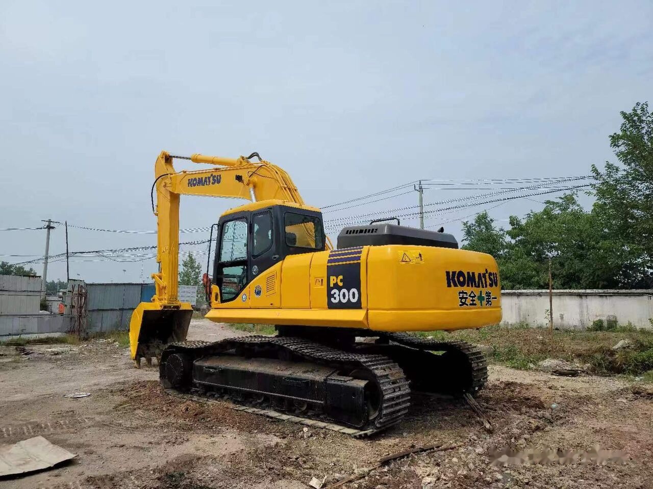 Komatsu PC300-7 - حفارات زحافة: صور 2 Komatsu PC300-7 - حفارات زحافة: صور 2
